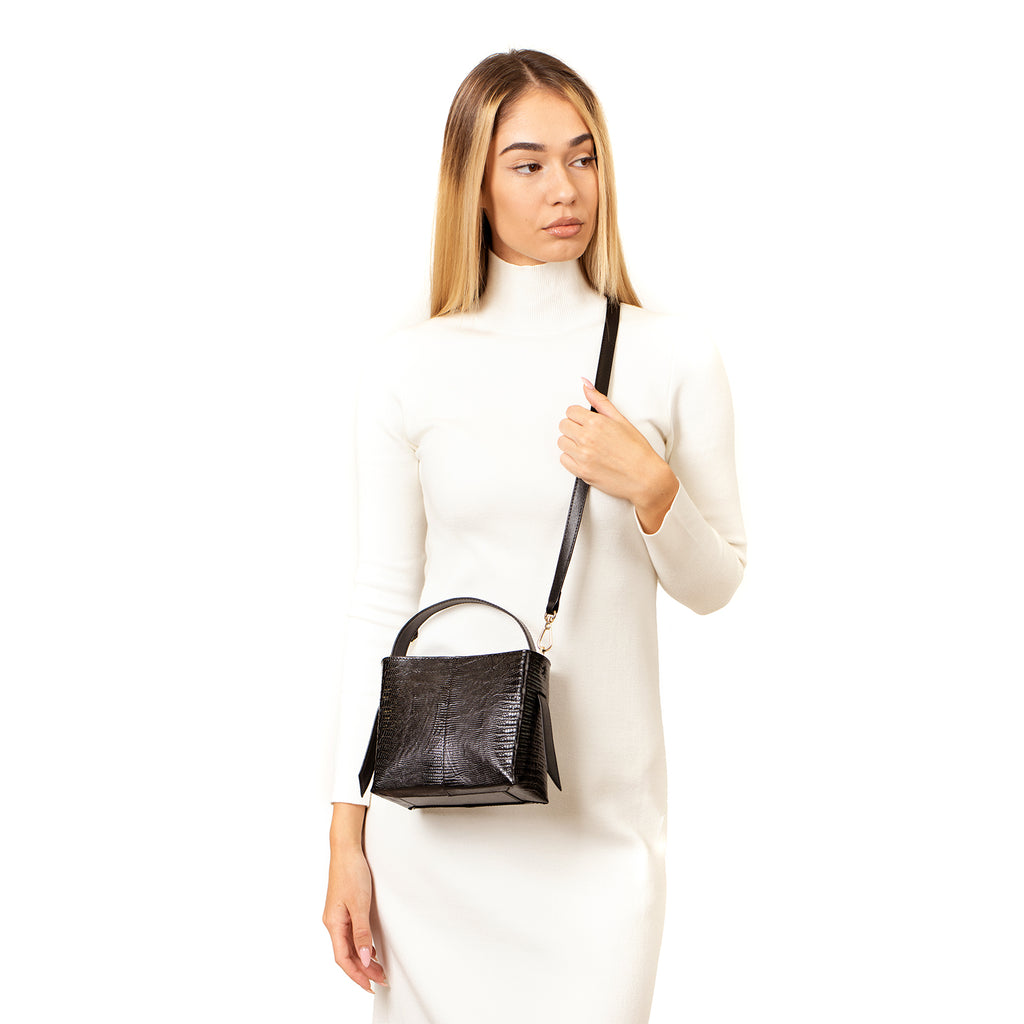 Dakota - малка крос боди чанта - цвят черен