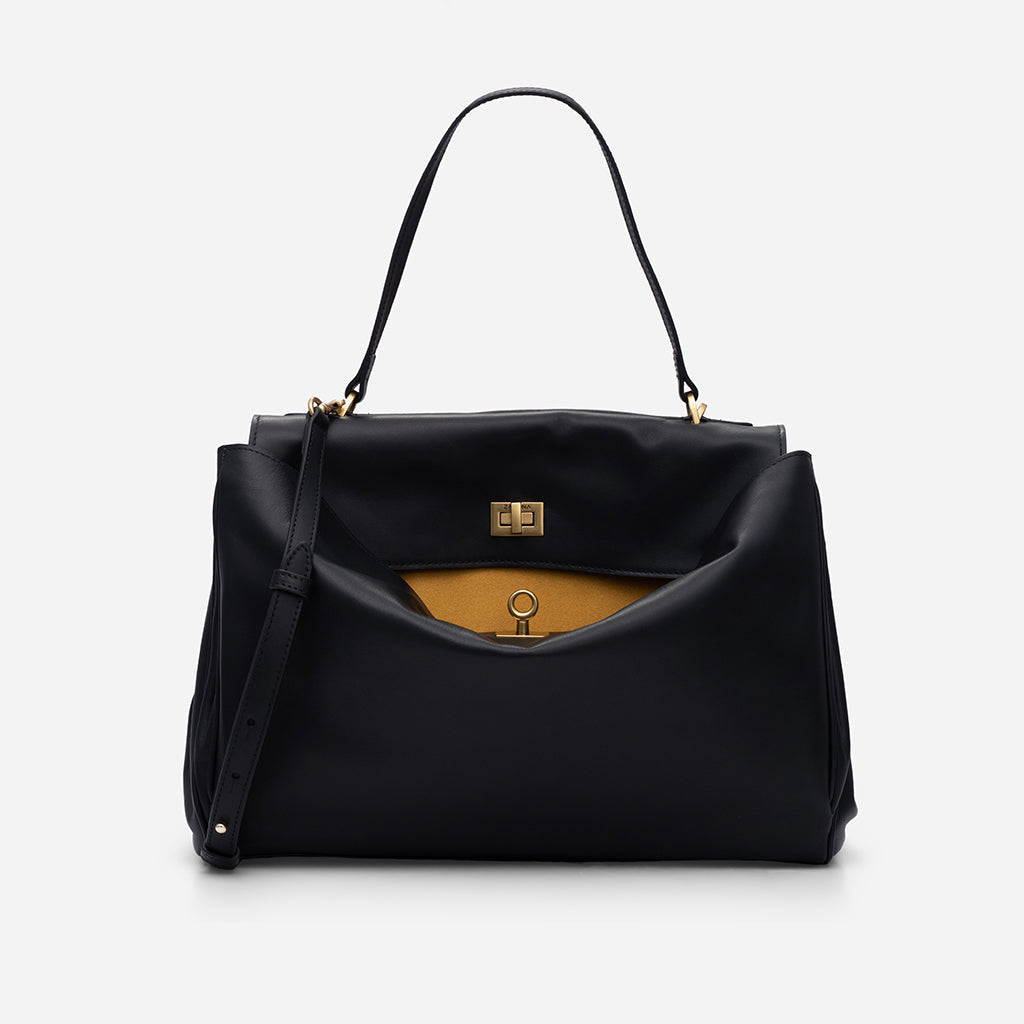 Magdalena - чанта за рамо от естествена кожа в черно