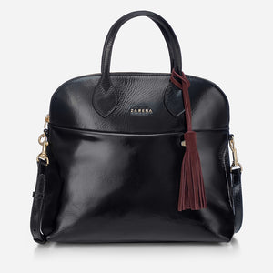 Dany – чанта от черен лак с висулка в бордо