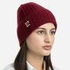 Плетена шапка с метално лого - бордо