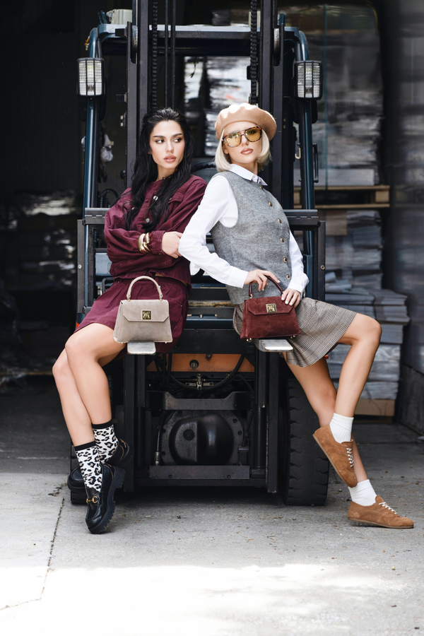 Thumbnail description