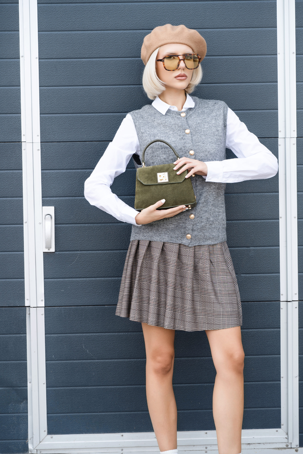 Thumbnail description