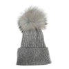 Топла зимна шапка с помпон - светлосива